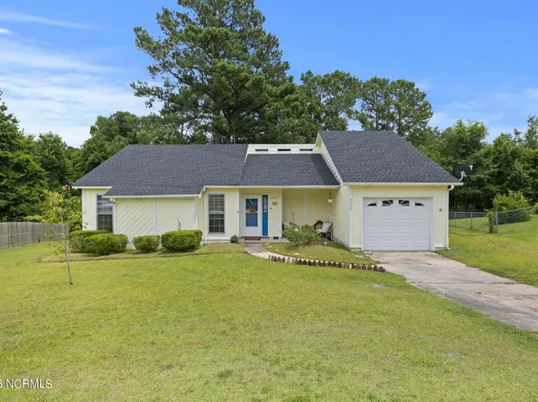 2435 Saddleridge Drive, Midway Park, NC 28544