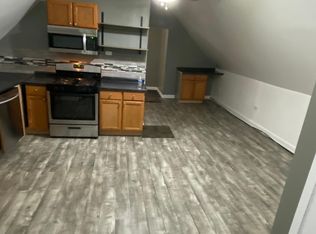 4041 W Roscoe St #3, Chicago, IL 60641