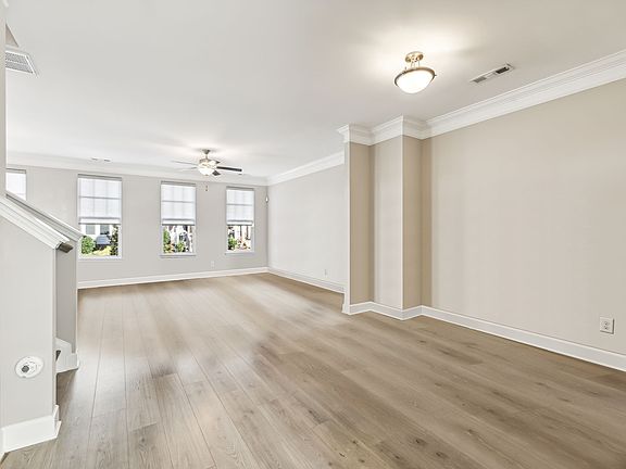 5th image of 353 Kara Ln