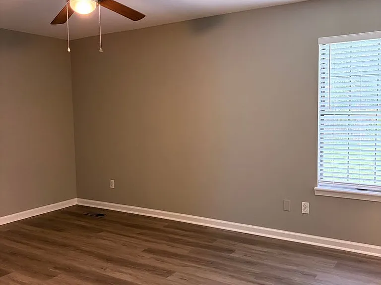 6877 Briarwood Dr — Photo 13