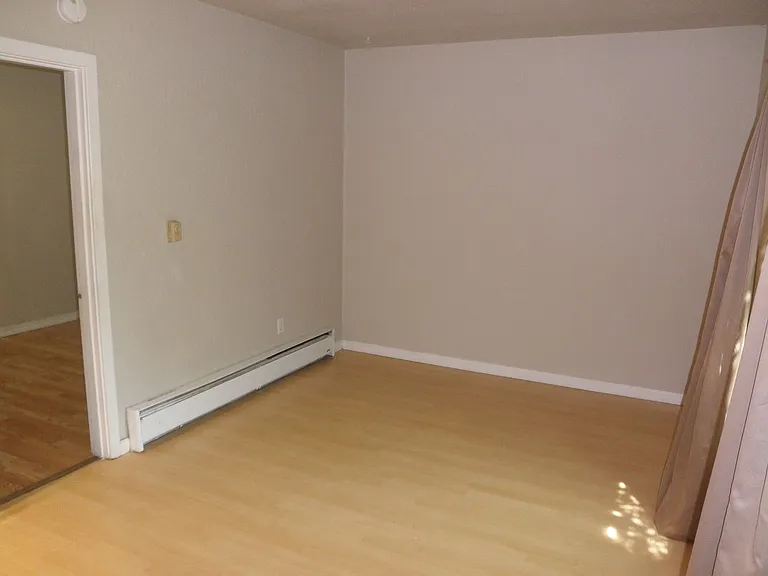 1120 3rd St NW — Photo 4