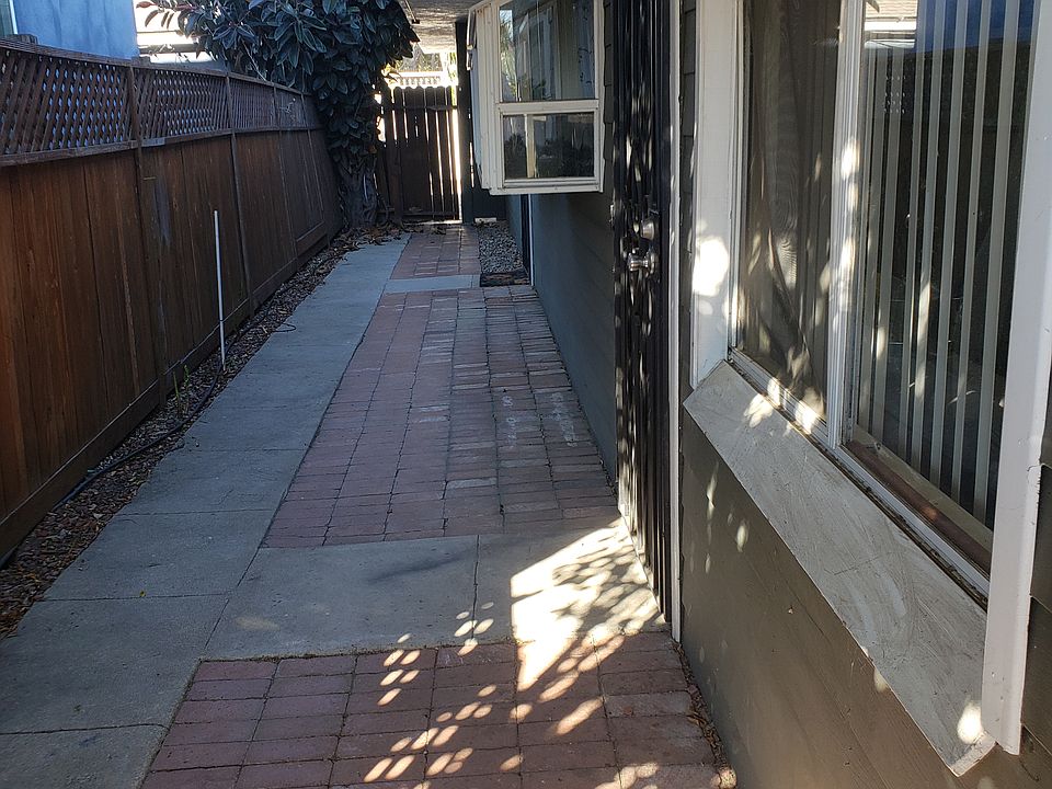 1st image of 11830 W Jefferson Blvd