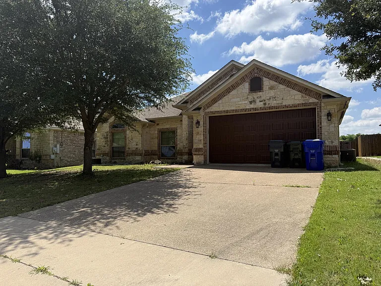 9804 Houston Dr — Photo 4