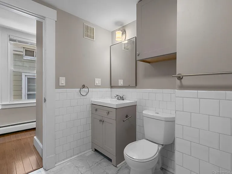 502 Chapel St #4 — Photo 10