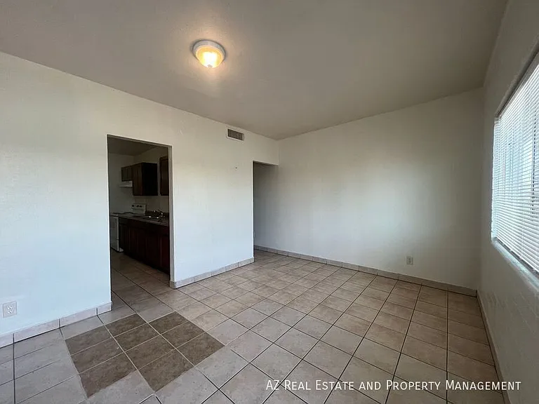1229 W Pierce St #2 — Photo 12