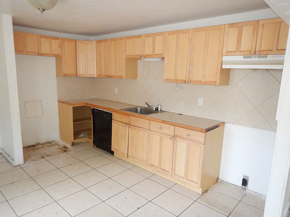 2nd image of 1712 32nd Ave E