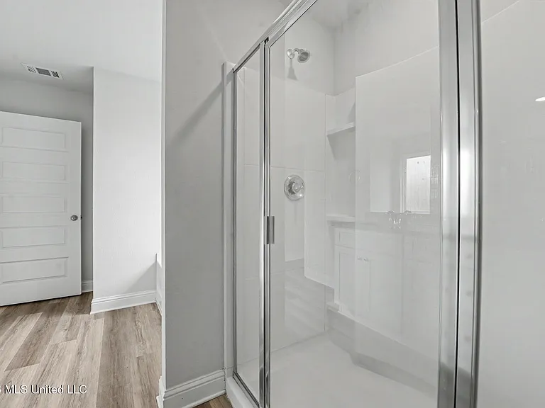107 Mill Ct — Photo 17