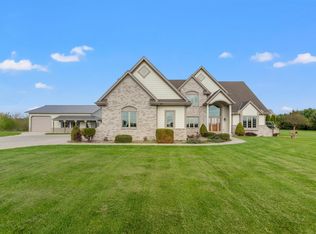 N9588 Beulah Meadows Rd, Mukwonago, WI 53149