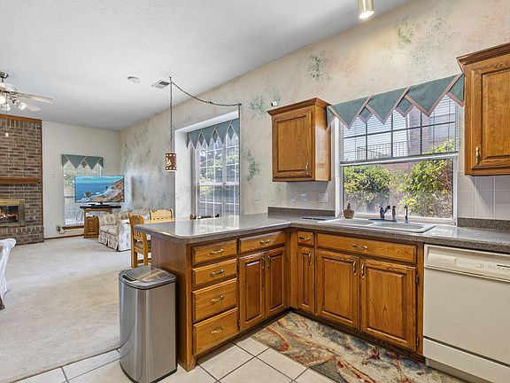 5th image of 5016 Summersville Dr NW