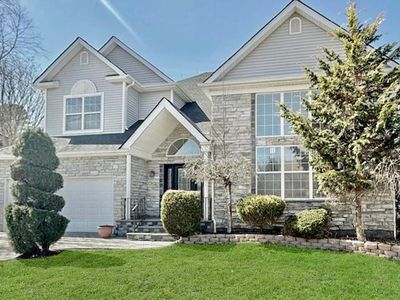 24 Blueberry Ridge Drive, Holtsville, NY, 11742
