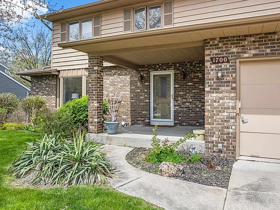2nd image of 1700 Prairie Vista Cir