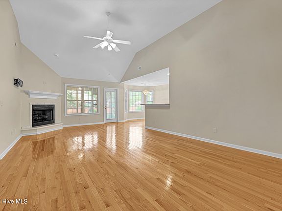5th image of 1309 Stonehaven Court