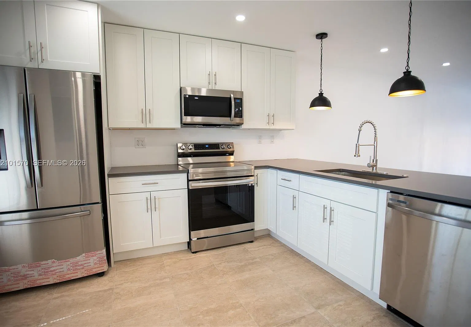 Nova North Condominium 5 — Photo 1