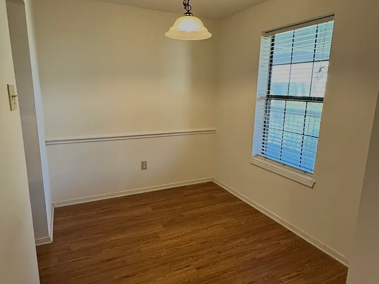 218 N Texas Blvd #306 — Photo 3