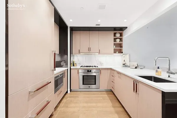 Rented by Sotheby's International Realty | media 18