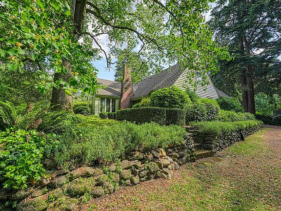5th image of 8510 SE Patterson Pl