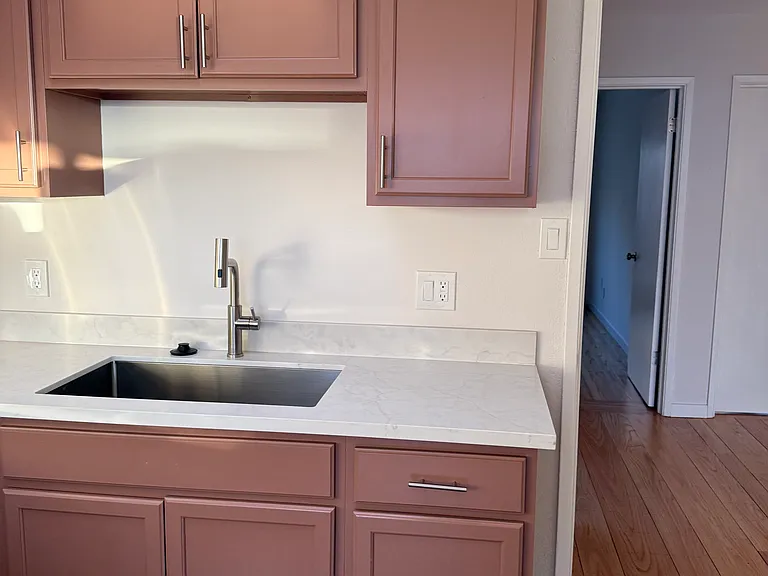 171 Alexander Ave — Photo 10