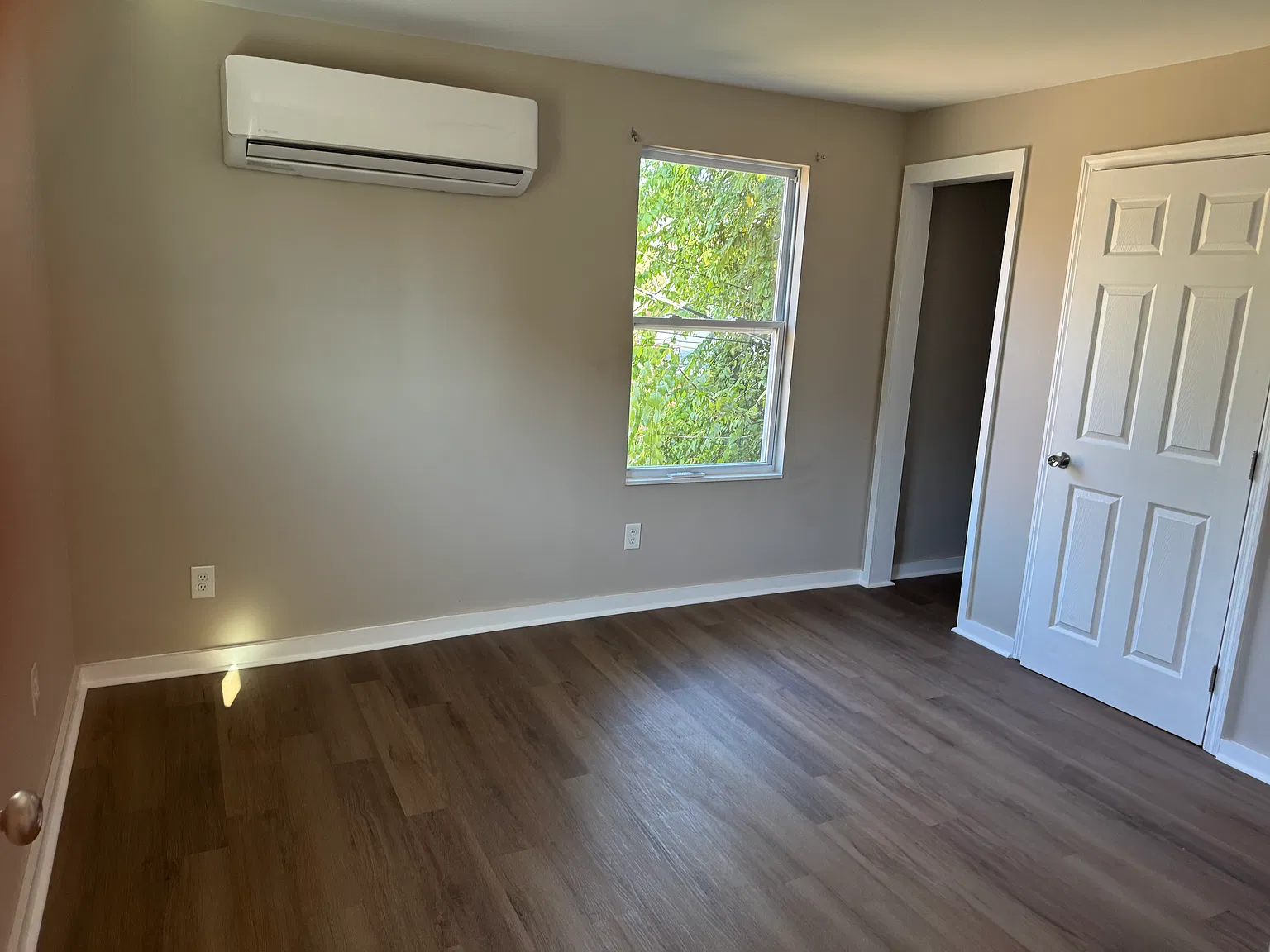 2 bed, 900 sqft, $1,200 — Photo 3