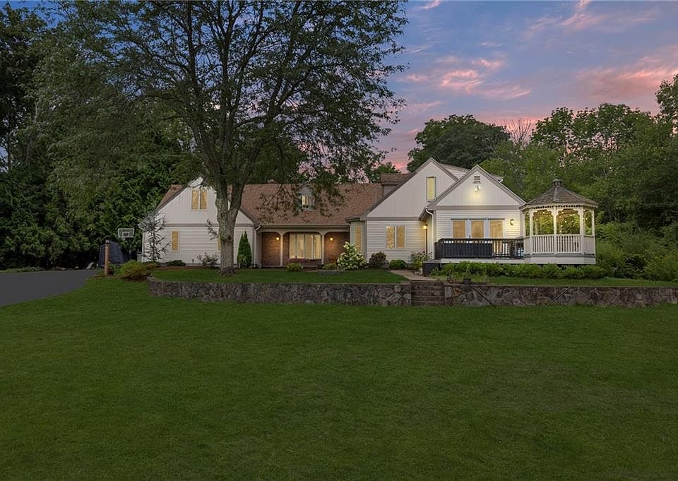 63 Bayview Ave, Warwick, RI 02818 MLS 1342336 Zillow