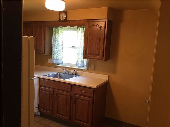 3rd image of 217 Verna Dr