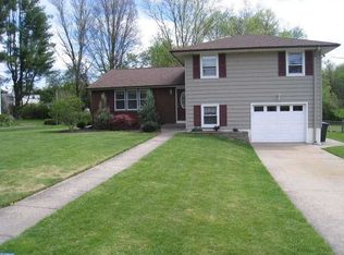 65 Rockland Rd, Ewing, NJ 08638