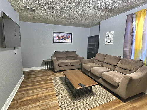 720 Texas Ave #A Photo 1