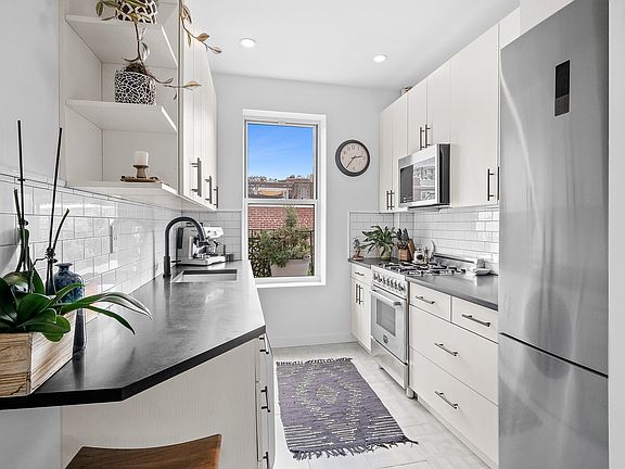 3rd image of 334 W 22nd St APT 25