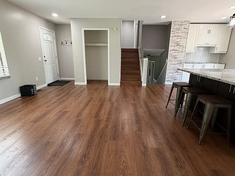 4544 Hillview Shrs — Photo 10