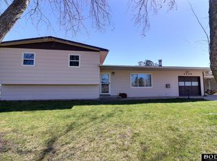4236 Pacific Ave, Fremont, NE 68025