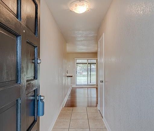 3rd image of 5808 Lance Ct