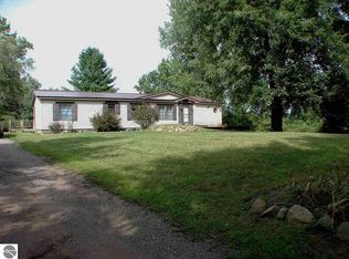 521 E Van Buren Rd, Alma, MI 48801