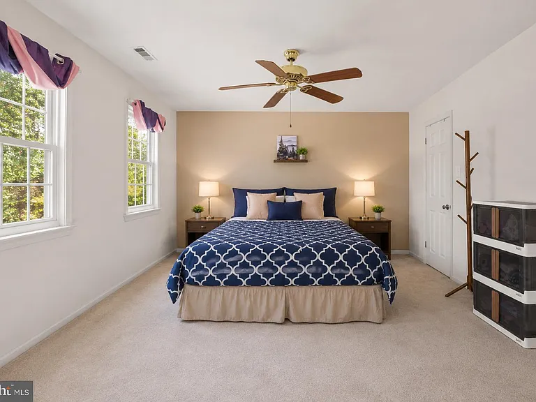 9405 Chatteroy Pl — Photo 20