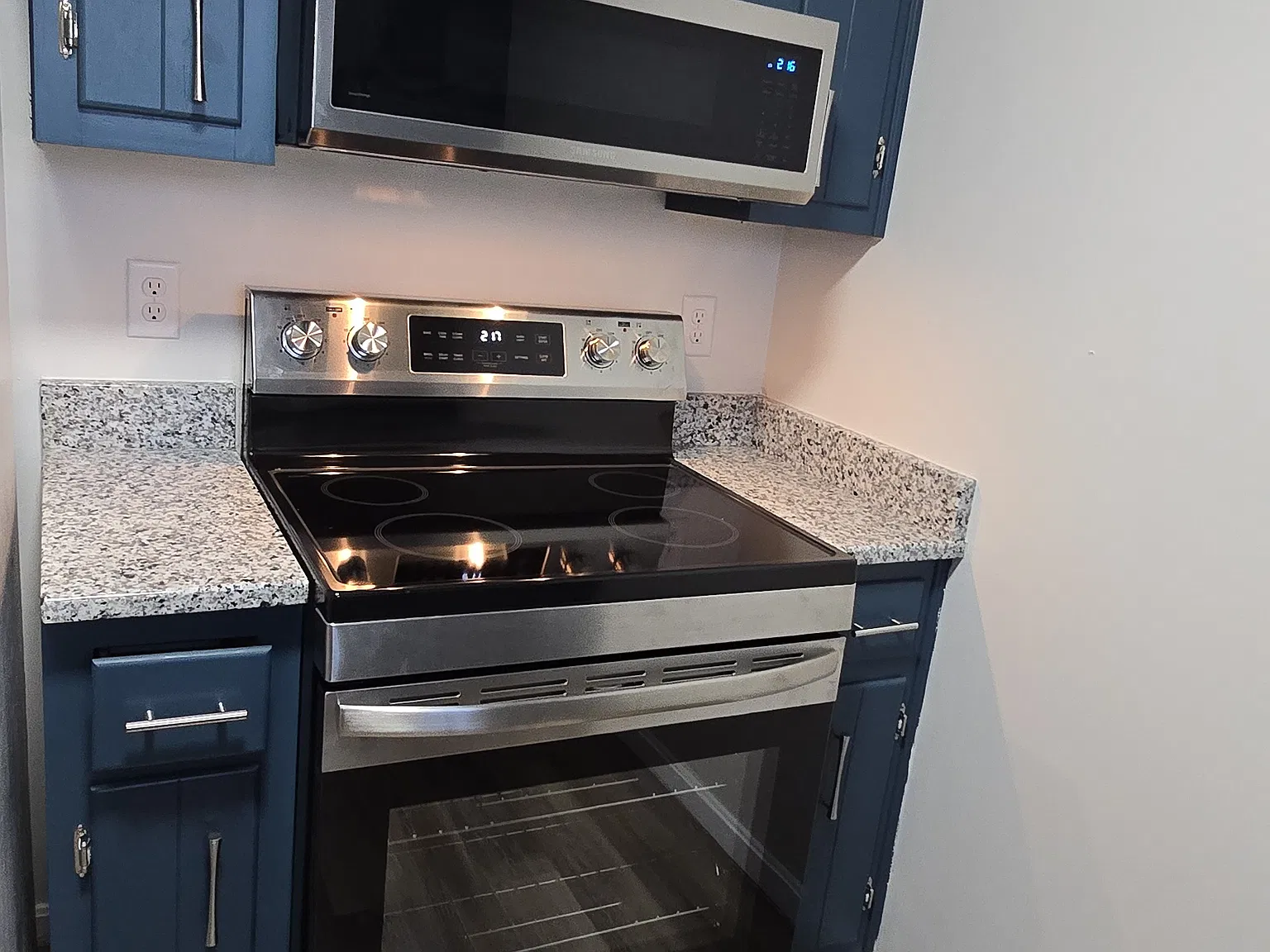 1 bed, 400 sqft, $825 — Photo 4