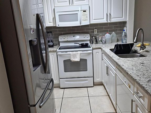 3rd image of 841 Summit Lake Drive