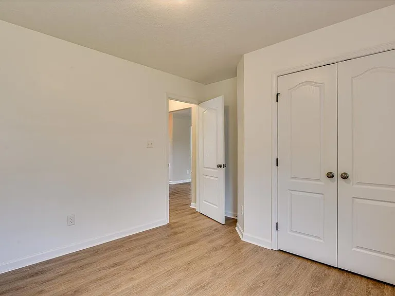 800 Cotswold Ct — Photo 27