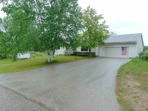 7973 S Pleasantview Rd, Harbor Springs, MI 49740