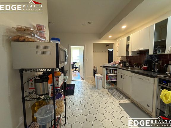 3rd image of 56 Park Vale Ave APT 9