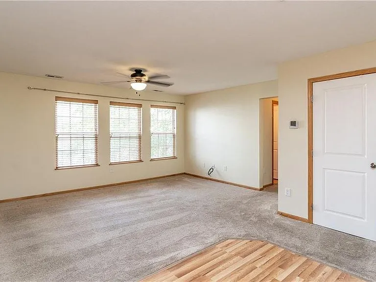 3141 SW Sharmin Ln — Photo 10