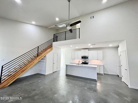 5th image of 137 Saint Germaine Cir