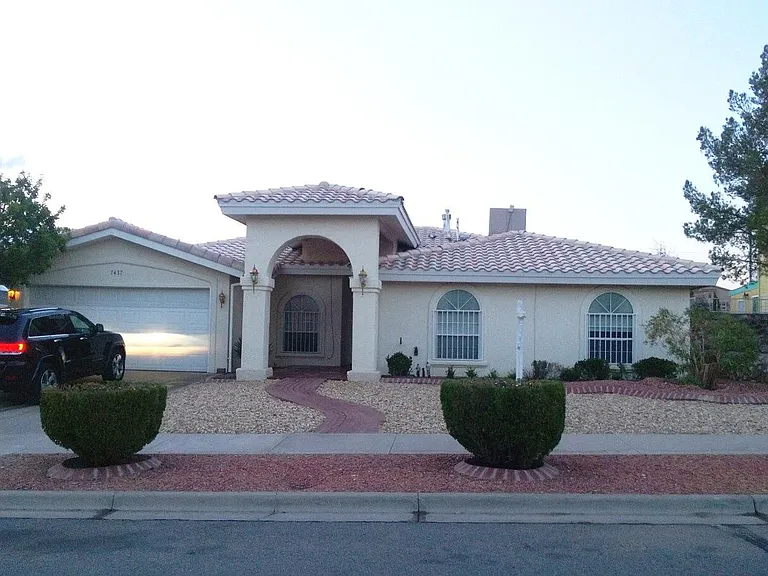 7417 Mission Viejo Dr — Photo 1
