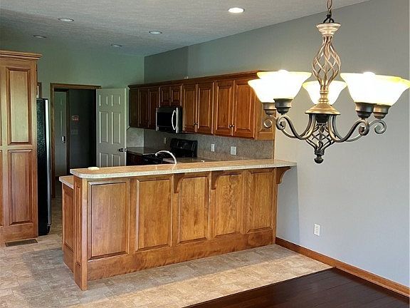 5th image of 1321 Meadowbrook Dr
