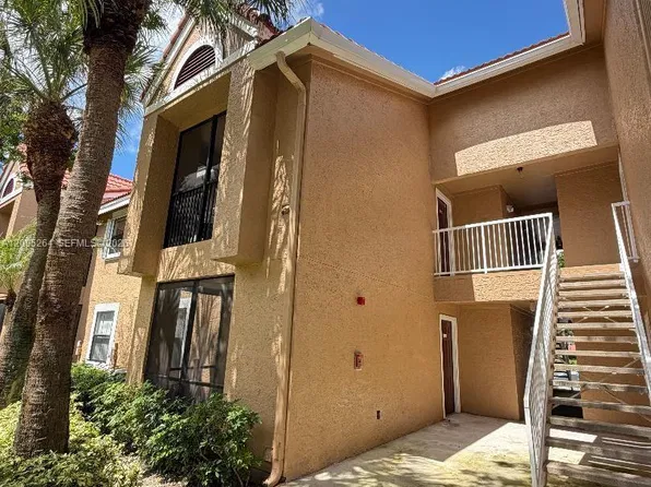 15560 SW 104th Ter APT 6210, Miami, FL 33196