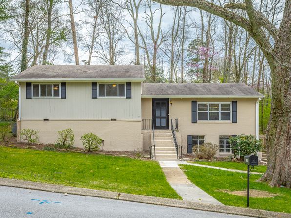 311 Oakmont Ln
