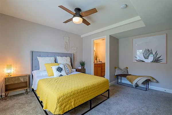 174 S Laguna Dr — Photo 24
