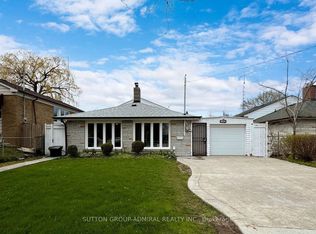 958 Midland Ave, Toronto, ON M1K 4G3