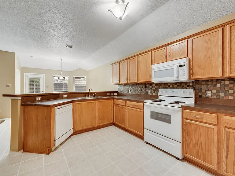 9909 Coolidge Dr — Photo 10