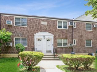 251-50 61st Ave, Little Neck, NY 11362