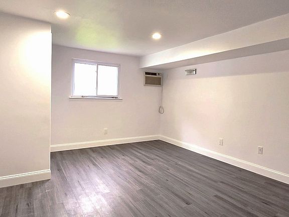 4th image of 25 Nantucket Ln