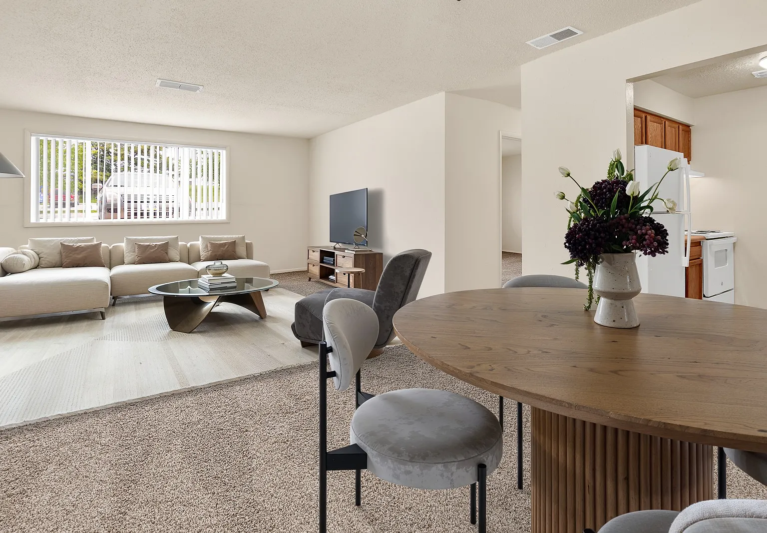 Kimberly Club Apartments — Photo 1