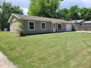 209 E 6th St, Burden, KS 67019